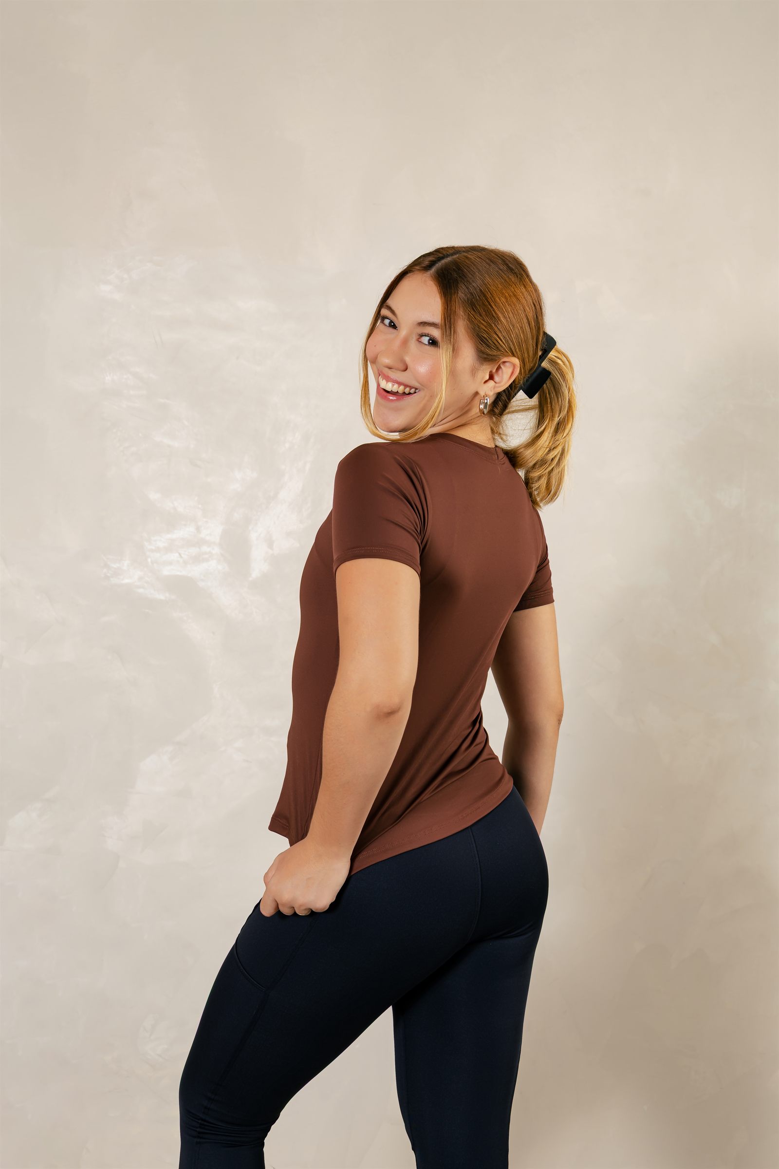 Blusa Slim Fit — Marrom
