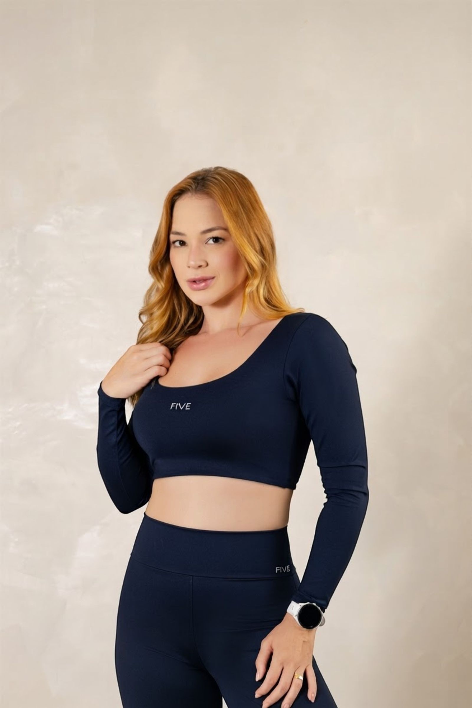 Cropped Manga Longa Decote U Azul Marinho