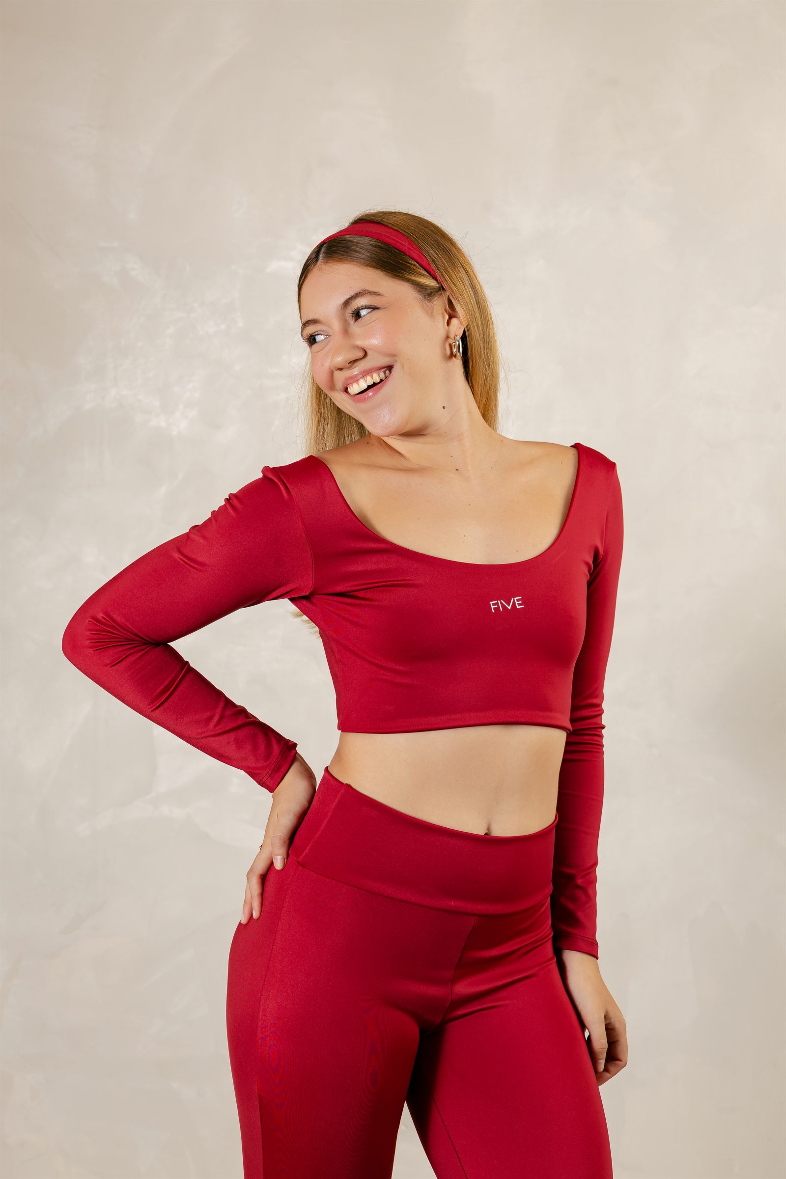 Cropped Manga Longa Decote U — Vinho